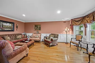 8 Frontier Trail, Manorville, NY 11949 - Photo 14