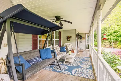 8 Frontier Trail, Manorville, NY 11949 - Photo 10