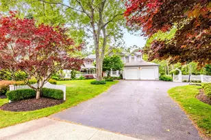 8 Frontier Trail, Manorville, NY 11949 - Photo 6