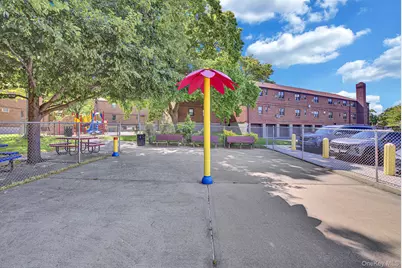 5850 246th Crescent #C7, Douglaston, NY 11362 - Photo 20