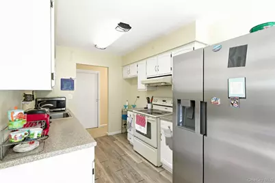 130 Sierra Vista Lane #2nd Floor, Valley Cottage, NY 10989 - Photo 24