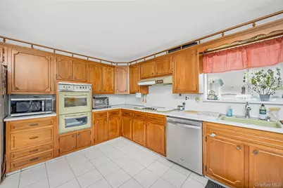 1540 7th Street, West Babylon, NY 11704 - Photo 8