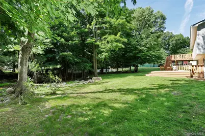 29 Thomsen Drive, Airmont, NY 10952 - Photo 22