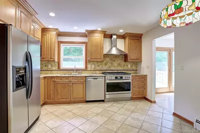 29 Thomsen Drive, Airmont, NY 10952 - Photo 10