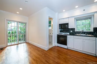 82 Clove Road, New Rochelle, NY 10801 - Photo 4