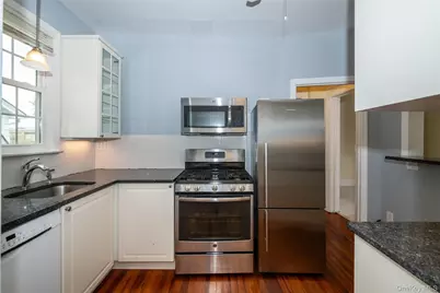 82 Clove Road, New Rochelle, NY 10801 - Photo 12