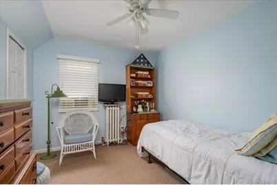 311 Locust Avenue, Freeport, NY 11520 - Photo 20