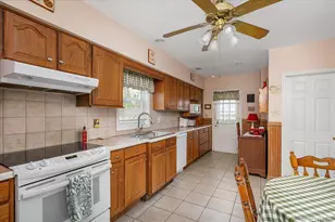 311 Locust Ave, Freeport, NY 11520 - Photo 14