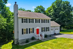 35 Wayacross Rd, Mahopac, NY 10541 - Photo 2