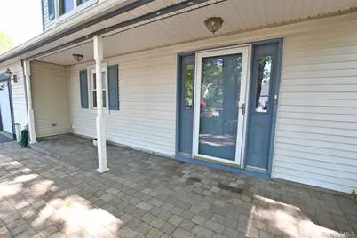1 Gregg Lane, Coram, NY 11727 - Photo 6