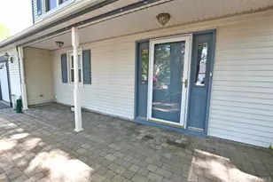 1 Gregg Ln, Coram, NY 11727 - Photo 6