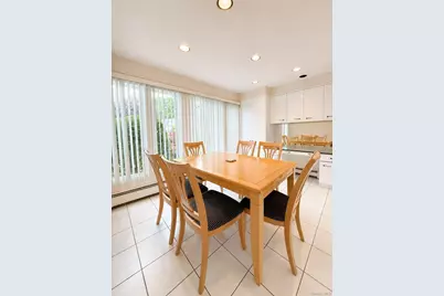 21 Redwood Court, Glen Cove, NY 11542 - Photo 4