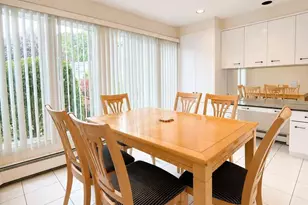 21 Redwood Ct, Glen Cove, NY 11542 - Photo 4