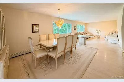 21 Redwood Court, Glen Cove, NY 11542 - Photo 2