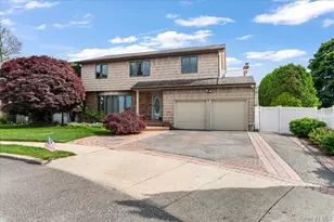 9 Bernadette Ct, Hicksville, NY 11801 - Photo 2
