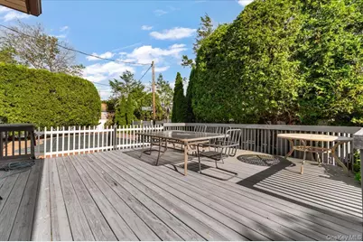 9 Bernadette Court, Hicksville, NY 11801 - Photo 22