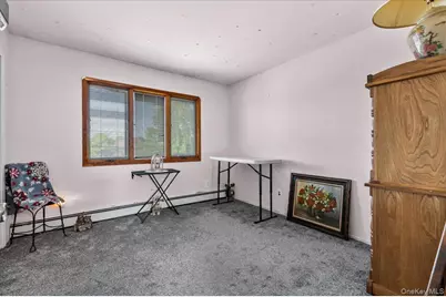 9 Bernadette Court, Hicksville, NY 11801 - Photo 18
