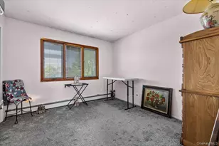 9 Bernadette Ct, Hicksville, NY 11801 - Photo 18