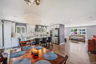 935 Sterling Pl, West Babylon, NY 11704 - Photo 6