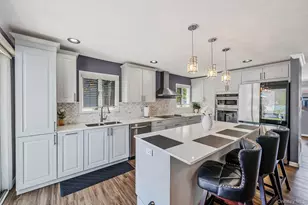 935 Sterling Pl, West Babylon, NY 11704 - Photo 2