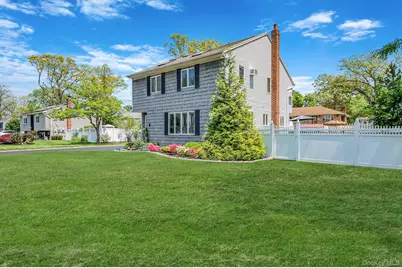 935 Sterling Place, West Babylon, NY 11704 - Photo 46