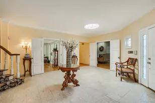 274 River Rd, Saint James, NY 11787 - Photo 4