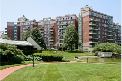 100 Hilton Avenue #304, Garden City, NY 11530 - Photo 26