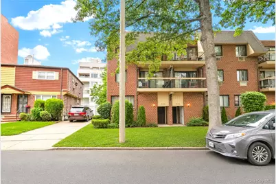 71-48 162nd Street #3, Fresh Meadows, NY 11365 - Photo 2