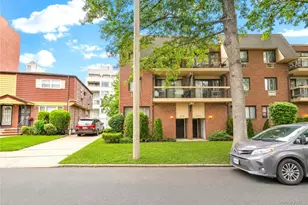 71-48 162nd St, Fresh Meadows, NY 11365 - Photo 2