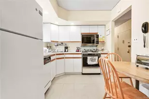 71-48 162nd St, Fresh Meadows, NY 11365 - Photo 6
