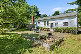 37 Winston Dr, Smithtown, NY 11787 - Photo 30