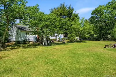 37 Winston Drive, Smithtown, NY 11787 - Photo 26