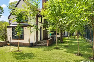 64 Dartmouth St, Forest Hills, NY 11375 - Photo 42