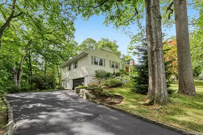 62 Mohegan Road, Larchmont, NY 10538 - Photo 2