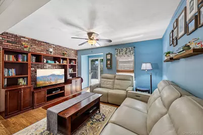 63 Kilburn Road S, West Hempstead, NY 11552 - Photo 8