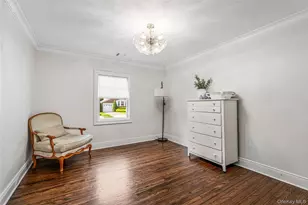 95 Muirfield Rd, Rockville Centre, NY 11570 - Photo 10