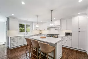 95 Muirfield Rd, Rockville Centre, NY 11570 - Photo 8