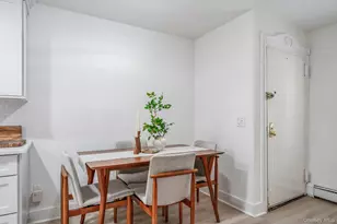 38 Richmond Blvd, Ronkonkoma, NY 11779 - Photo 6