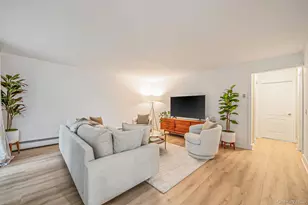 38 Richmond Blvd, Ronkonkoma, NY 11779 - Photo 4