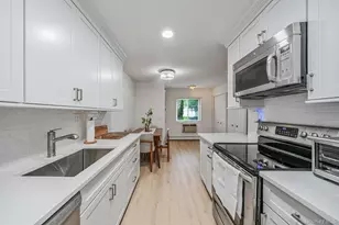 38 Richmond Blvd, Ronkonkoma, NY 11779 - Photo 10