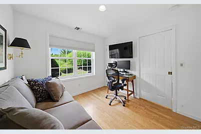 1053 Savoy Drive, Melville, NY 11747 - Photo 14