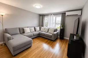 9-16 128th St, College Point, NY 11356 - Photo 4