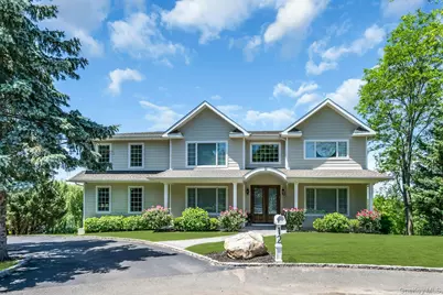12 Barbara Lane, Glen Cove, NY 11542 - Photo 2