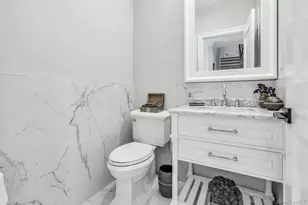 12 Barbara Ln, Glen Cove, NY 11542 - Photo 16
