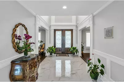 12 Barbara Lane, Glen Cove, NY 11542 - Photo 4
