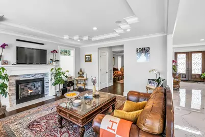 12 Barbara Lane, Glen Cove, NY 11542 - Photo 10