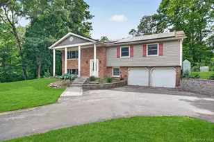 176 Gretna Woods Rd, Pleasant Valley, NY 12569 - Photo 2