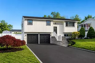 132 Berkeley Ave, Selden, NY 11784 - Photo 2