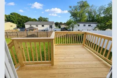 132 Berkeley Avenue, Selden, NY 11784 - Photo 8