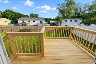 132 Berkeley Ave, Selden, NY 11784 - Photo 8